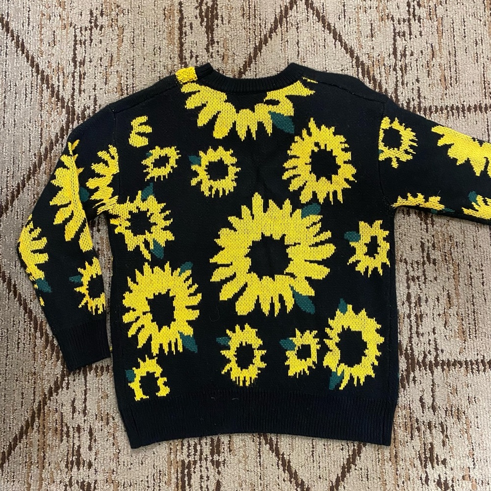 Sunflower Pattern Sweater - image 2